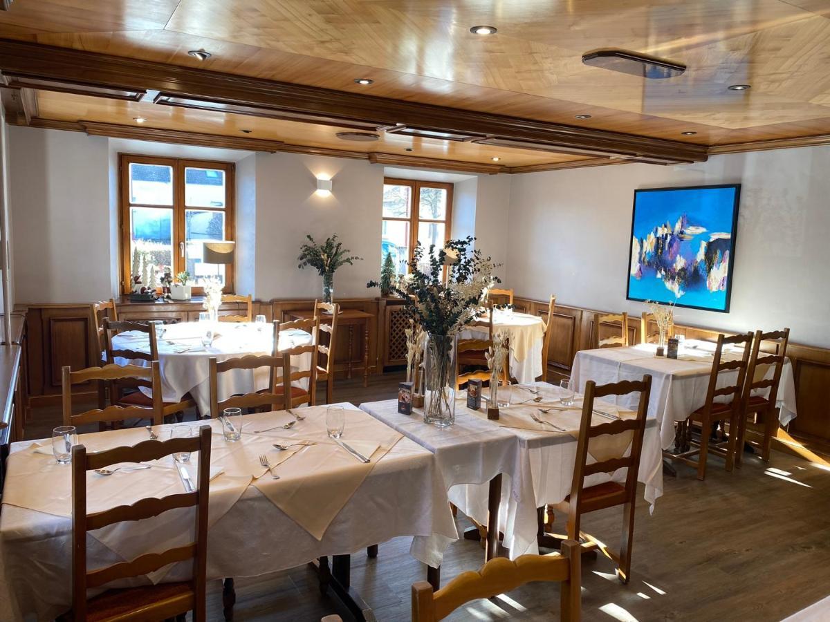 Logis Hotel Restaurant Au Lion Rouge Bartenheim Exterior foto